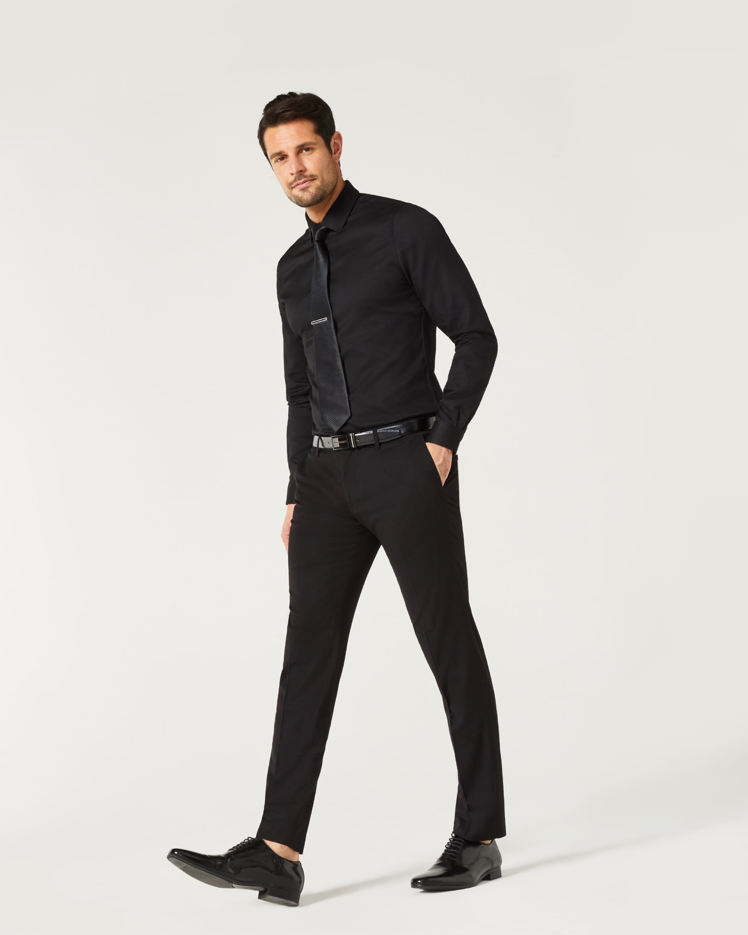 Black long sales sleeve shirt outfits